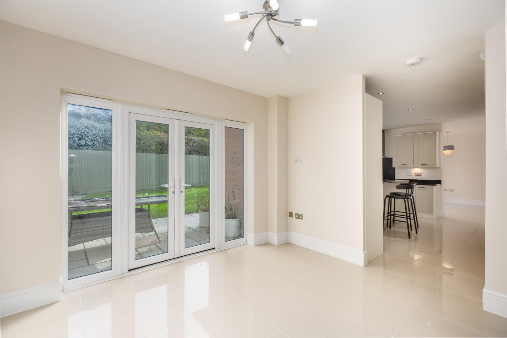 White Knight Gardens, Bishopston, Swansea, SA3 3DR